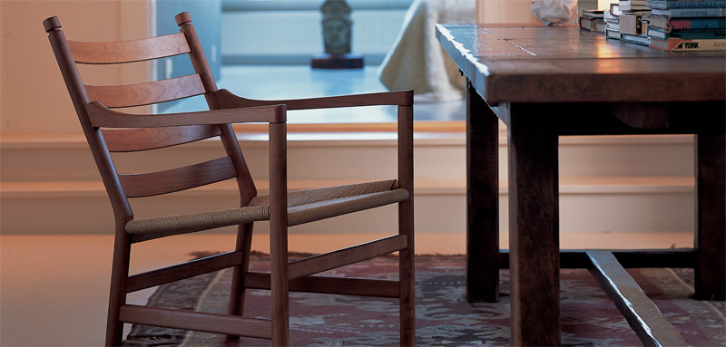 Stuhl CH44 von Carl Hansen